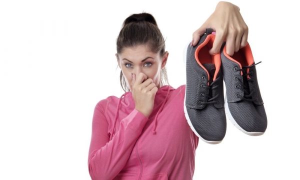 Как убрать запах из обуви: эффективные способы, что делать, чтобы обувь не пахла