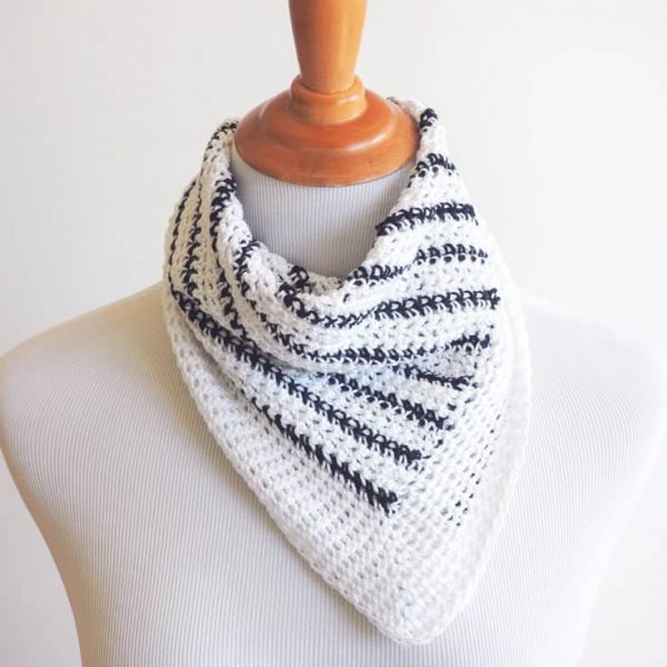 Striped Neck ScarfThis list of free scarf patterns has crochet for beginners. Choose between these free crochet patterns and get to work on a project you can be proud of. #CrochetScarfPatterns #CrochetScarf #FreeCrochetPatterns